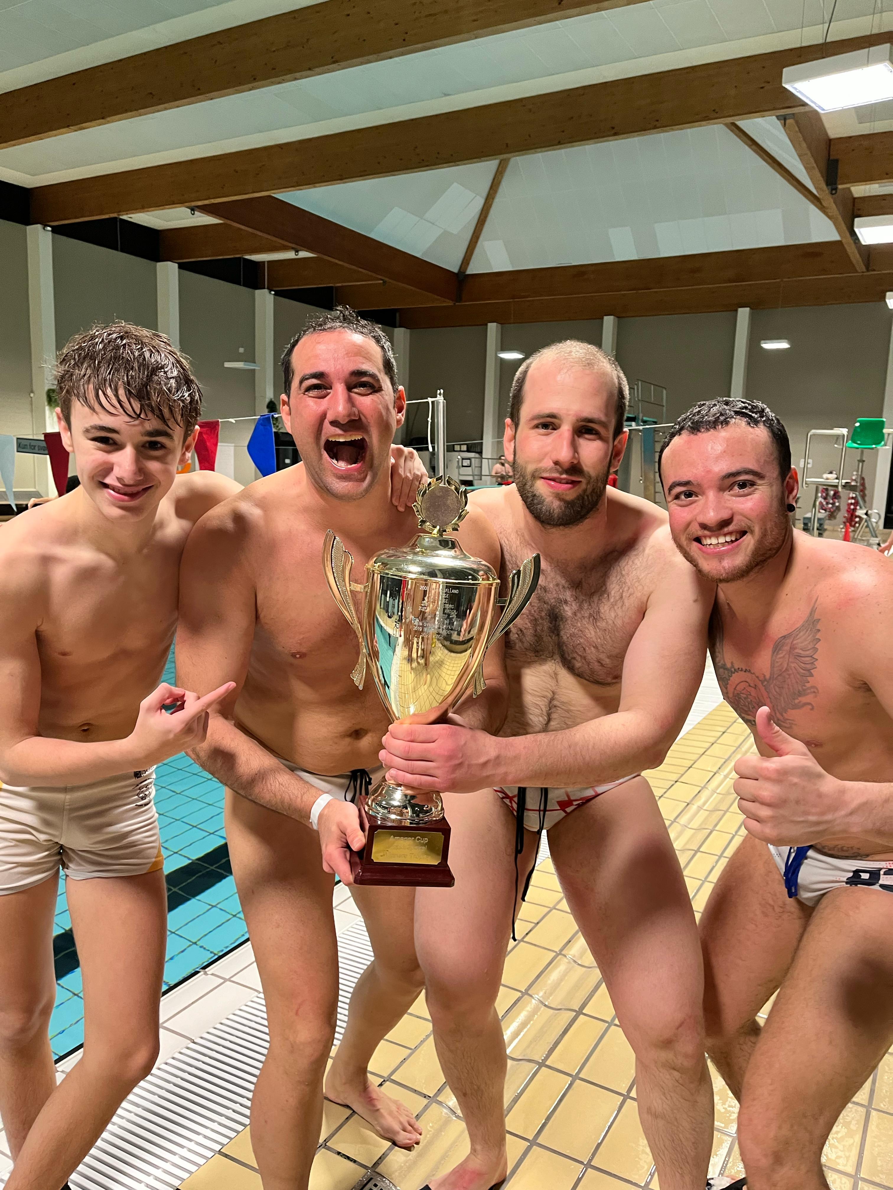 Cuatro jugadores navarros participaron en la Amager Cup junto a la selección española de rugby subacuático